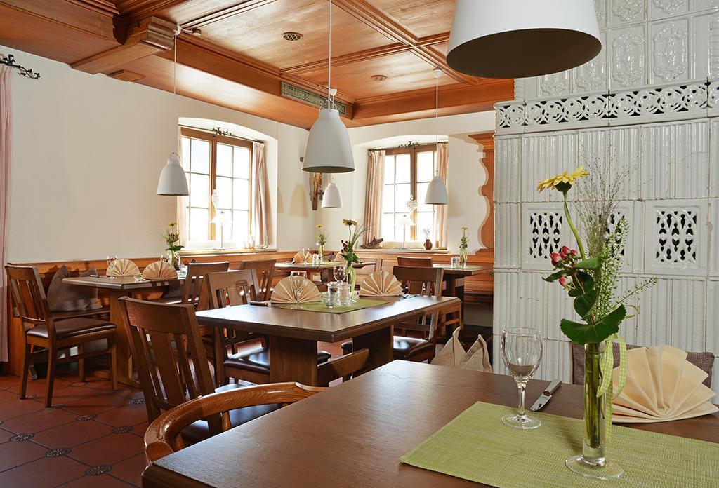 Hotel Restaurant Klosterhof Gutenzell-Hurbel Exterior photo